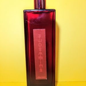 Shiseido Revitalizing Essence, 200ml/6.7 fl.oz